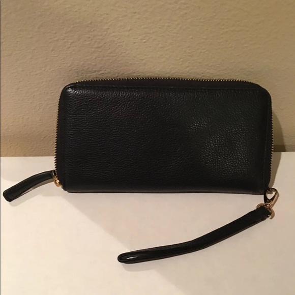 Kenneth Cole Large ZipAround Wristlet Black Wallet - Picture 7 of 7